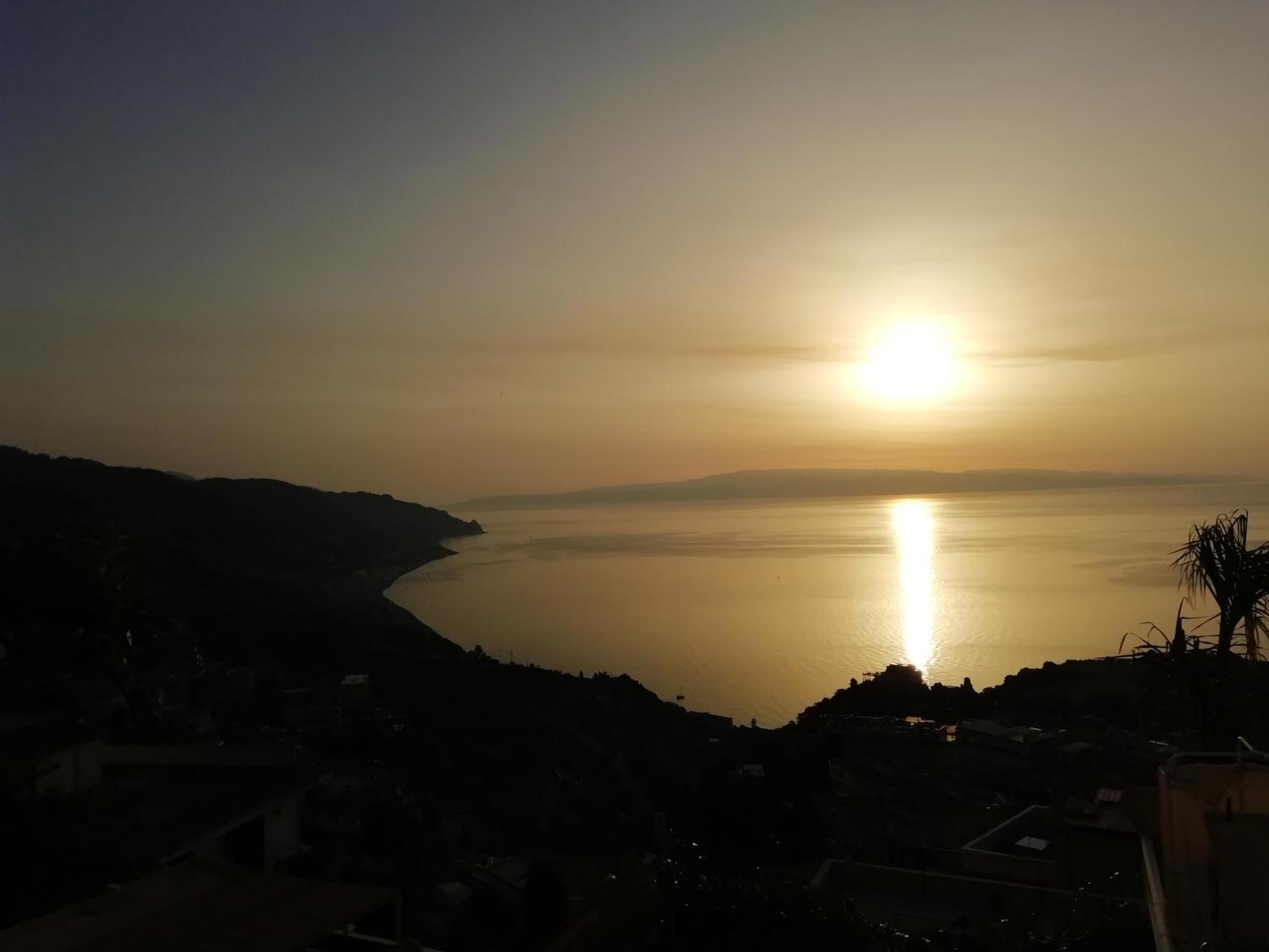Villa Johnny And Mary'S House Breathtaking View Taormina Habitación foto